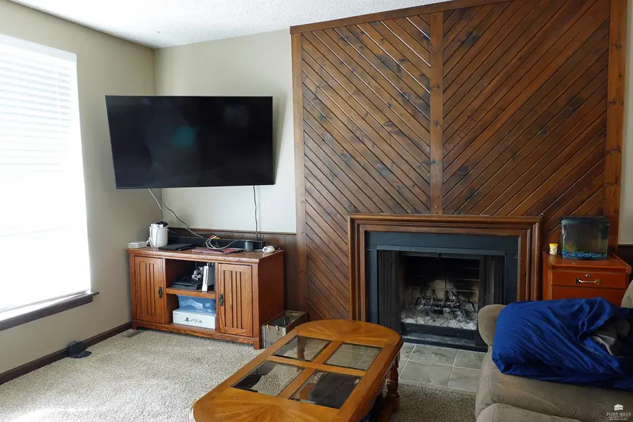 721&723 Ridgewood Drive, Manhattan, KS 66503 - #3