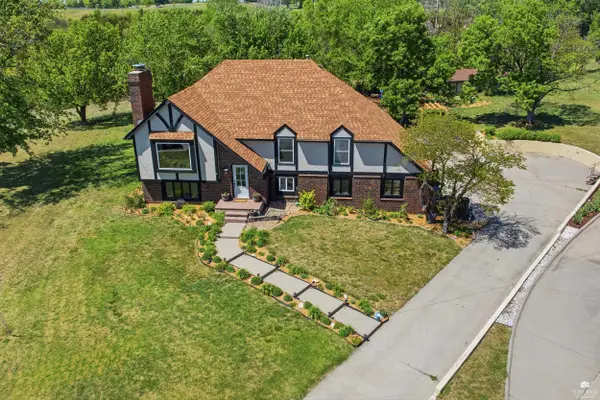 1420 Crest Hill Drive, Junction City, KS 66441
