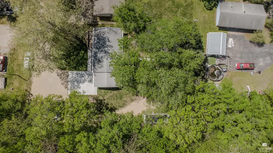 600 9th Street, Wamego, KS 66547 - #2