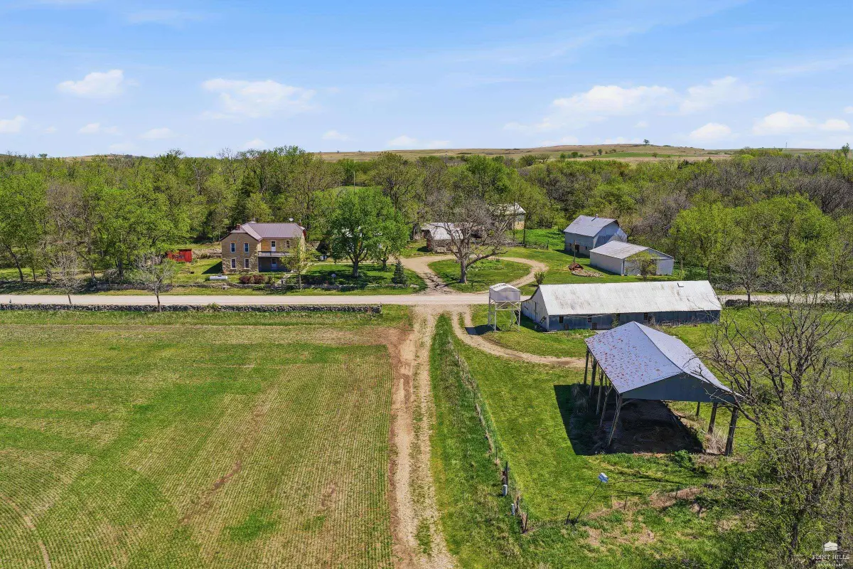 22507 Hessdale Rd, Alma, KS 66401 - #1