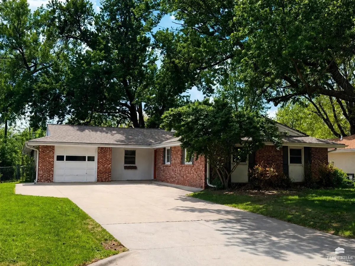 2453 Vaughn Drive, Manhattan, KS 66502 - #1