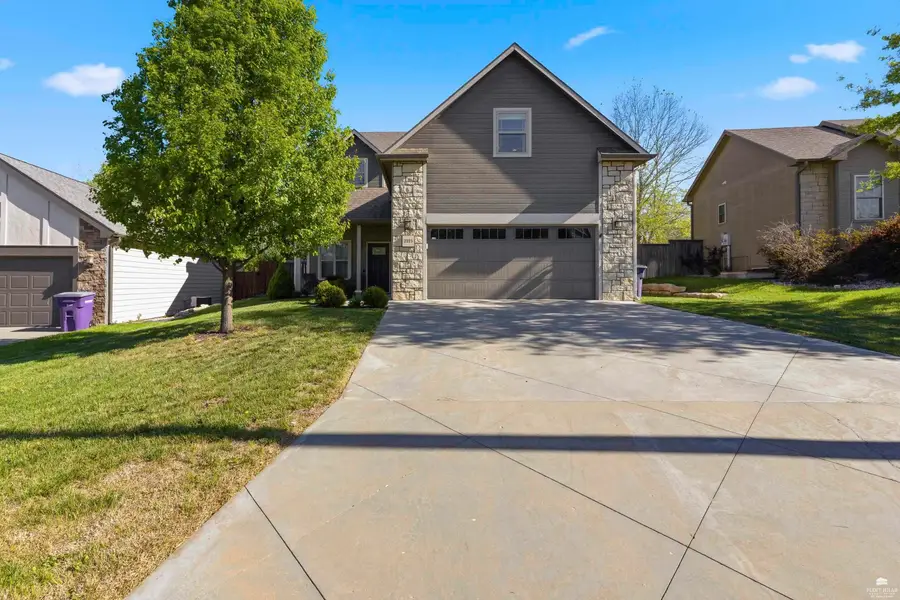 2225 Buckner Drive, Manhattan, KS 66503 - #3