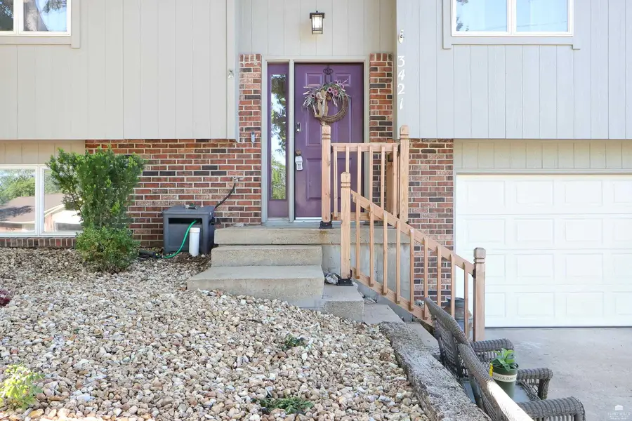 3421 Treesmill Circle, Manhattan, KS 66503 - #3