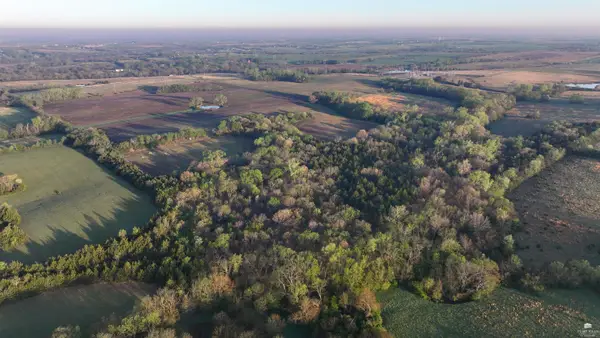 00000 T Road, Hoyt, KS 66440