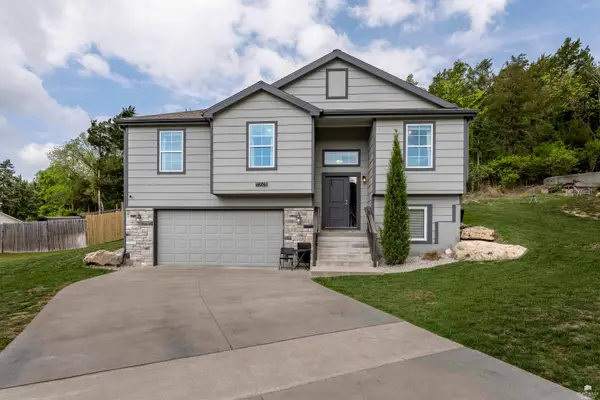 4926 Shadowridge Drive, Manhattan, KS 66503