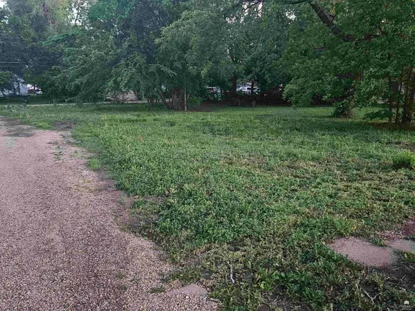 229 E 3rd Street, Junction City, KS 66441