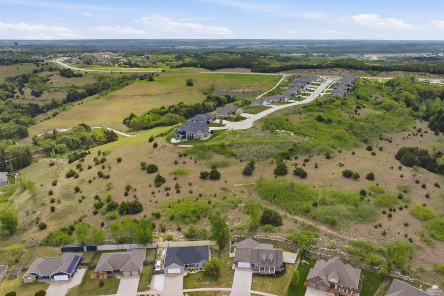300 Ledgestone Ridge Court, Manhattan, KS 66503 - #2