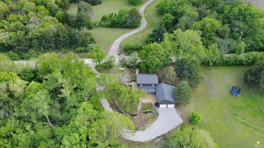 15845 Sixth Street Road, Wamego, KS 66547 - #3