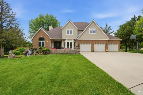 1213 Greystone Place, Manhattan, KS 66503