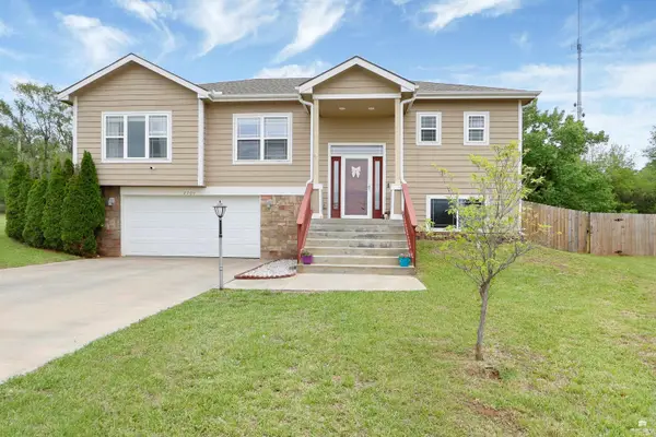 2701 Hackberry Drive, Junction City, KS 66441
