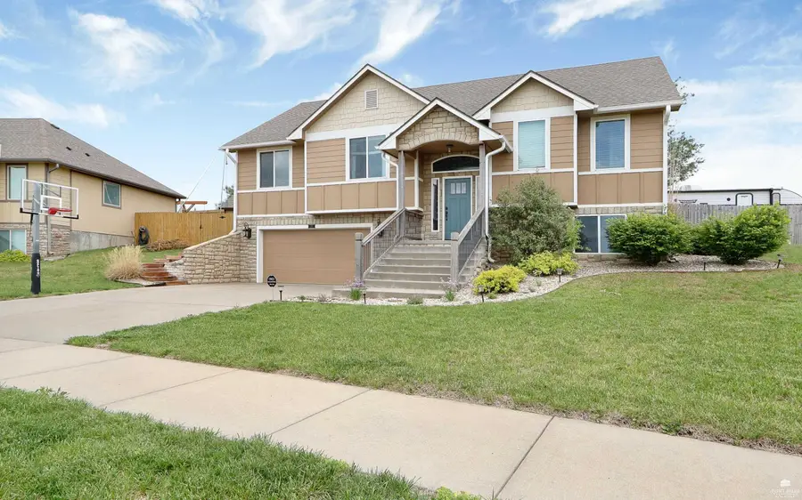 317 Firethorn Drive, Manhattan, KS 66503 - #2