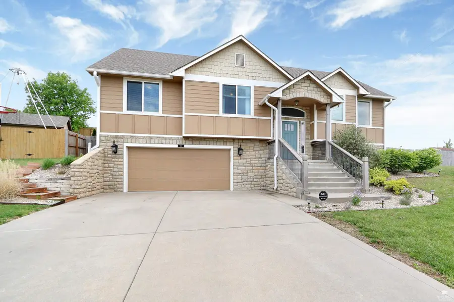 317 Firethorn Drive, Manhattan, KS 66503 - #3
