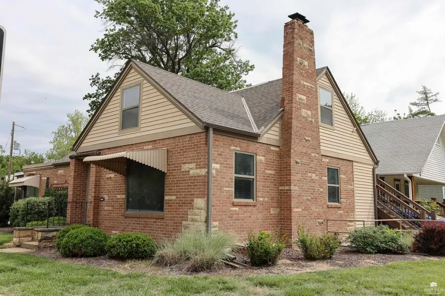 1230 Thurston Street, Manhattan, KS 66502 - #2
