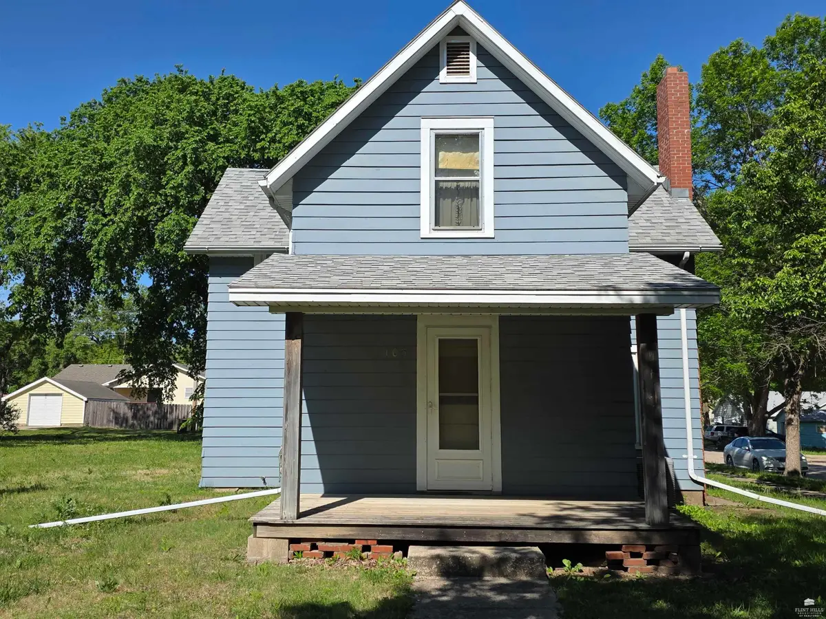 103 S E, Herington, KS 67449 - #1