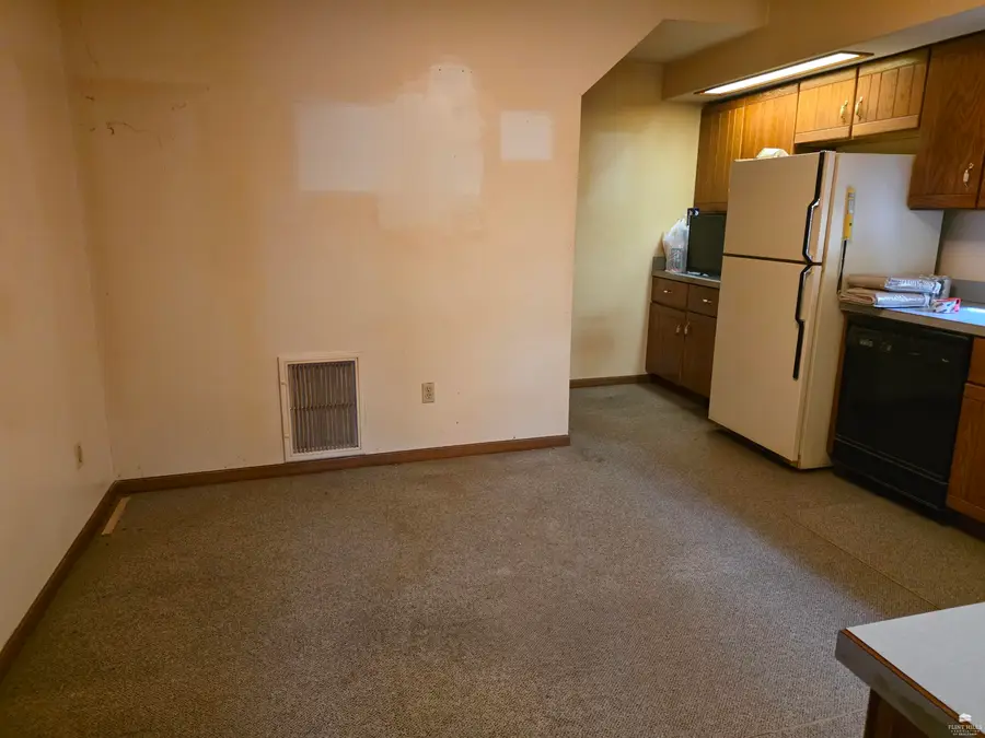 103 S E, Herington, KS 67449 - #3