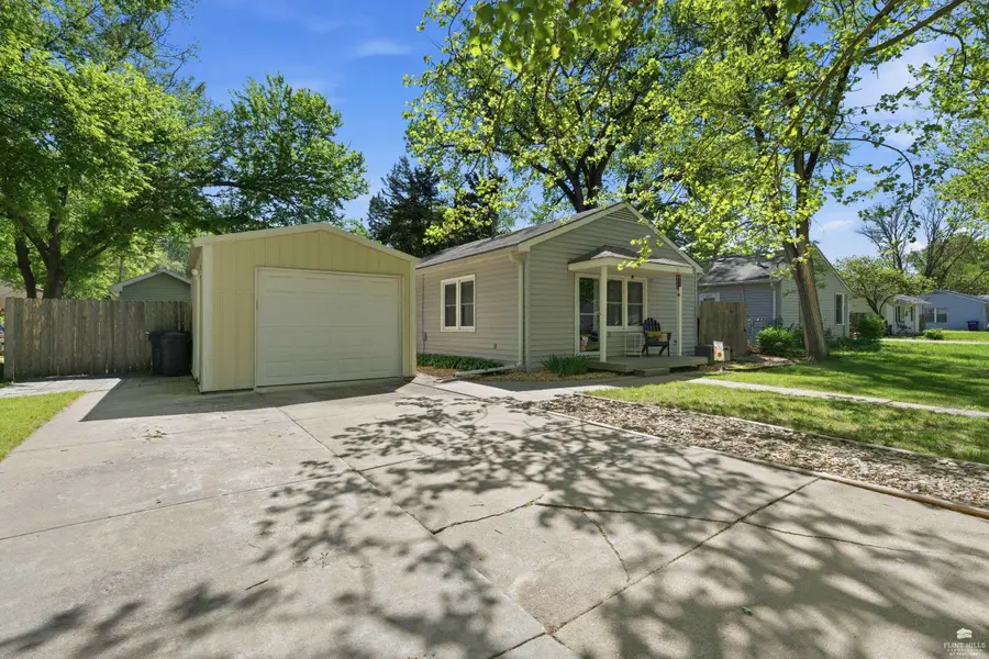 2216 Sloan Street, Manhattan, KS 66502 - #3
