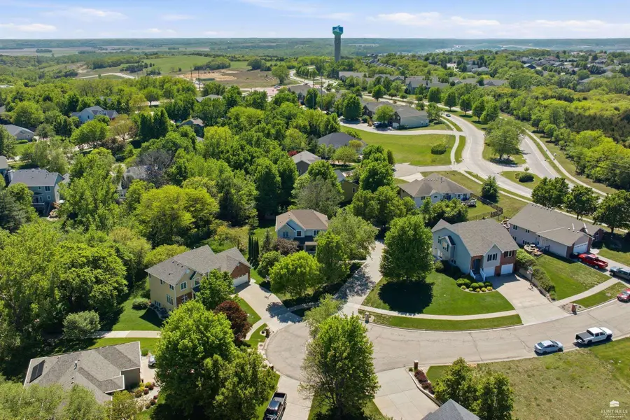 3707 Persimmon Circle, Manhattan, KS 66503 - #3