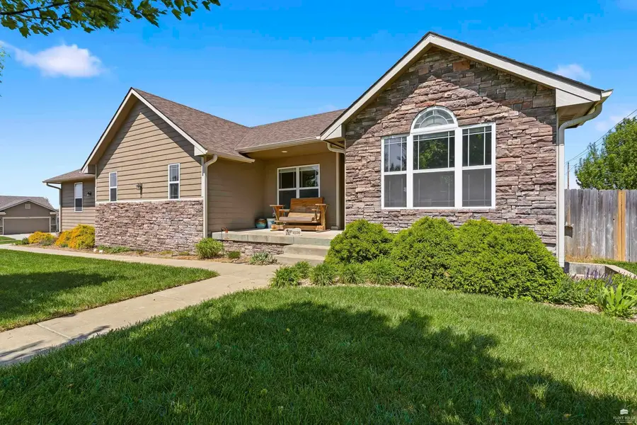 9997 Rosemary Lane, Manhattan, KS 66502 - #2