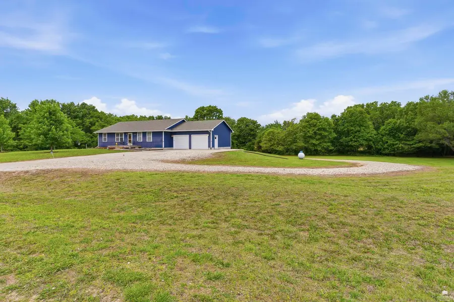 3664 Stewart Farm Road, Wamego, KS 66547 - #3