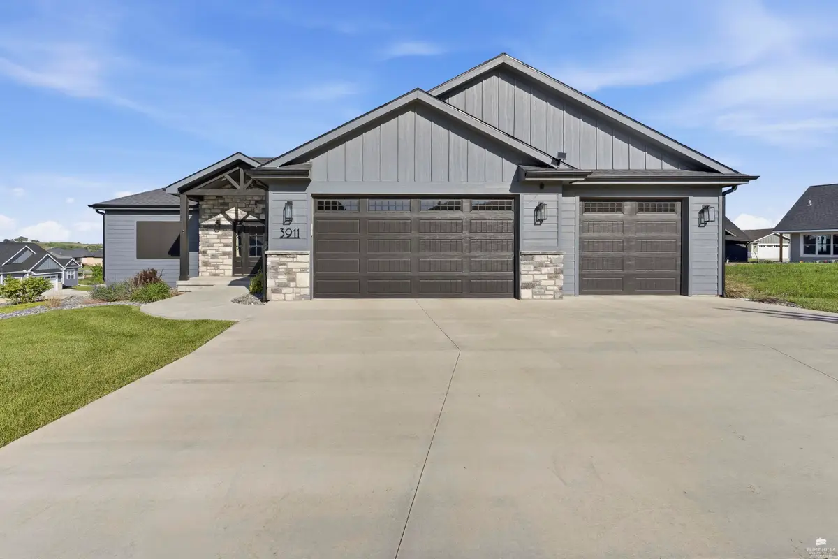 3911 Travers Circle, Manhattan, KS 66503 - #1