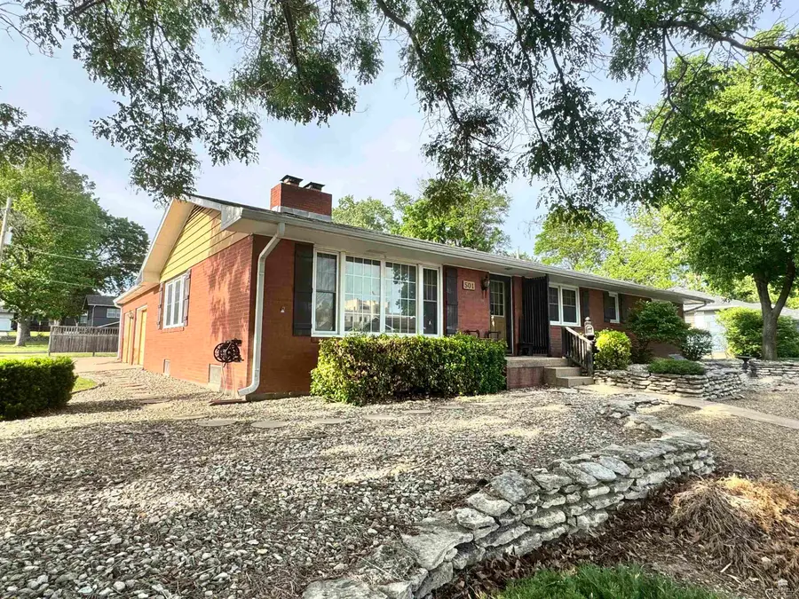 501 Tom Smith Circle, Abilene, KS 67410 - #2