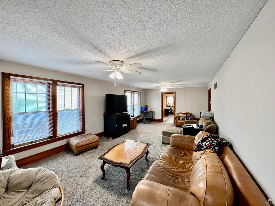 525 Osage Street, Manhattan, KS 66502 - #2