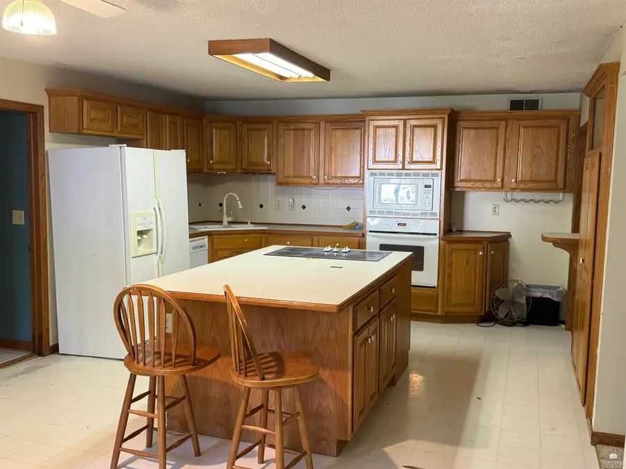 210 N Michigan, Leonardville, KS 66449 - #2