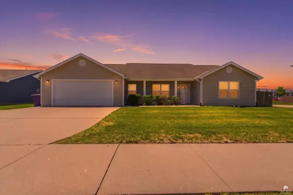 225 Walters Drive, Manhattan, KS 66502