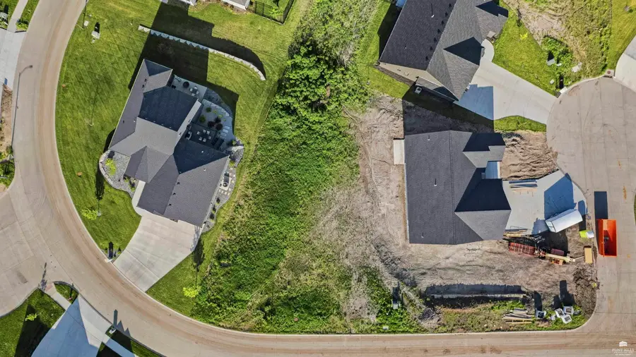 3919 Travers Circle, Manhattan, KS 66503 - #2