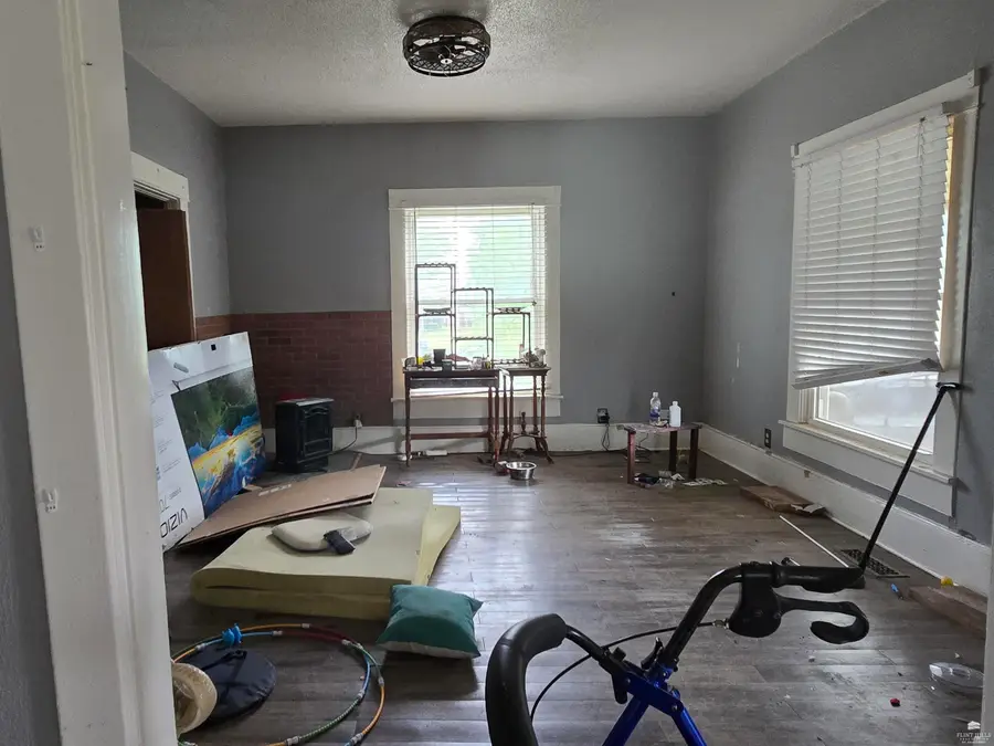 146 W 8th Street, Chapman, KS 67431 - #3