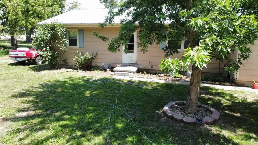 206 N Willow Street, Solomon, KS 67480 - #3