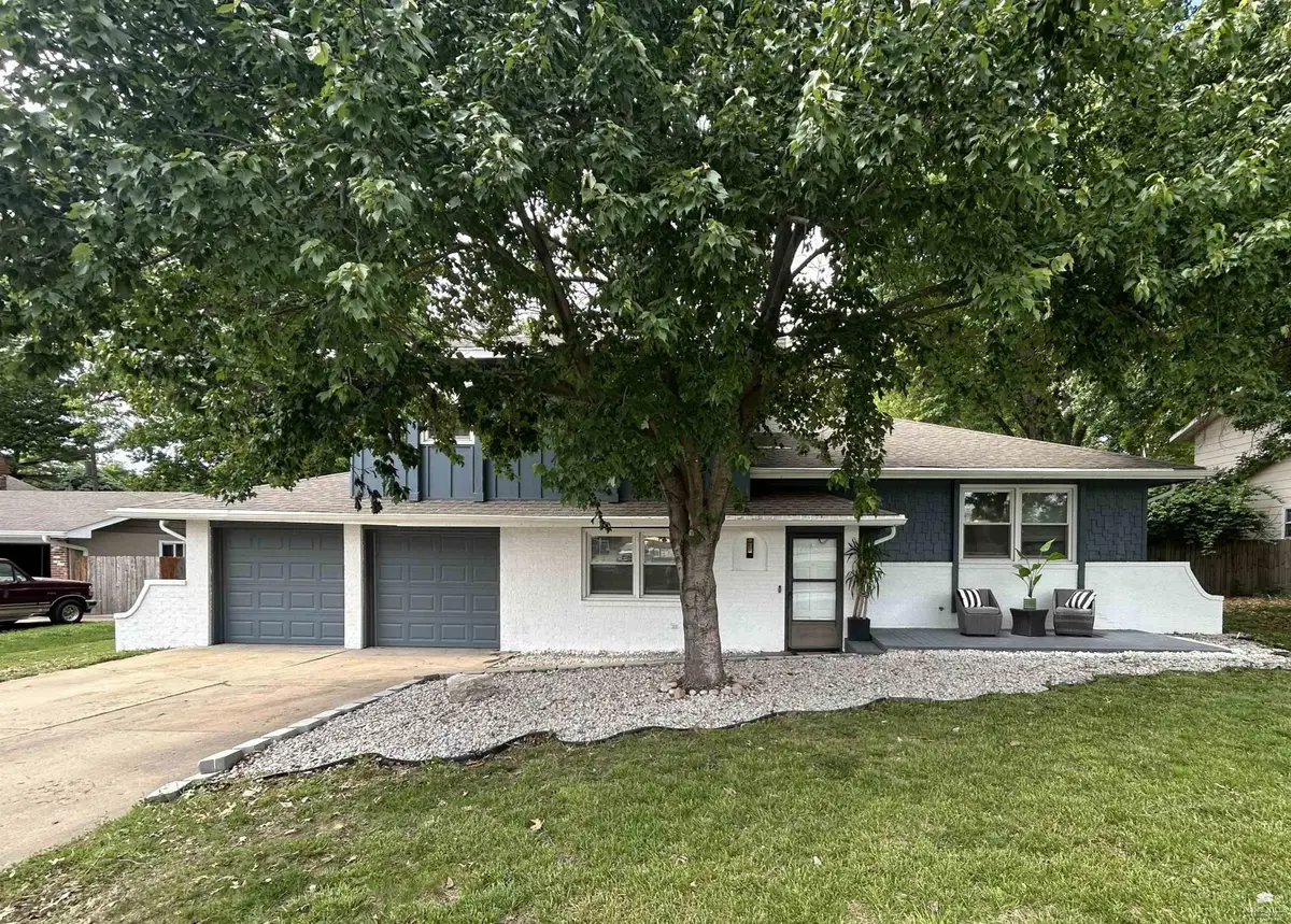1617 Browning Avenue, Manhattan, KS 66502 - #1