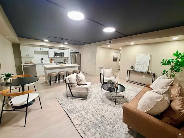 1700 N Manhattan, Unit 202 Avenue, Manhattan, KS 66502