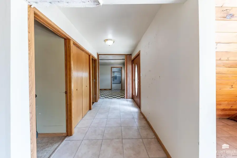 10170 Anderson Avenue, Riley, KS 66531 - #3