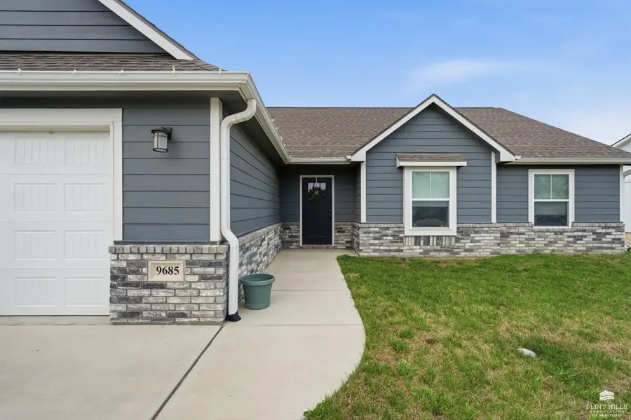 9685 Heather Lane, Manhattan, KS 66502 - #3