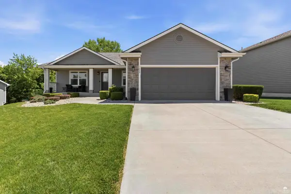 1033 Laussac Drive, Manhattan, KS 66503