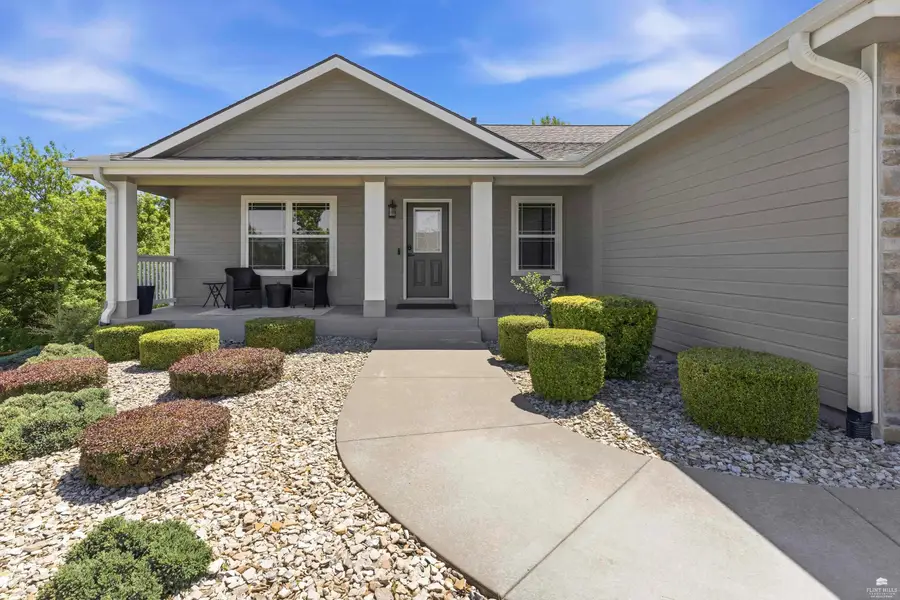1033 Laussac Drive, Manhattan, KS 66503 - #2