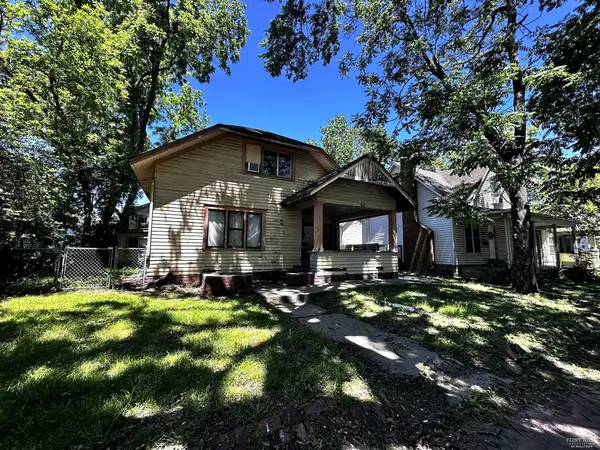 624 Bluemont Avenue, Manhattan, KS 66502