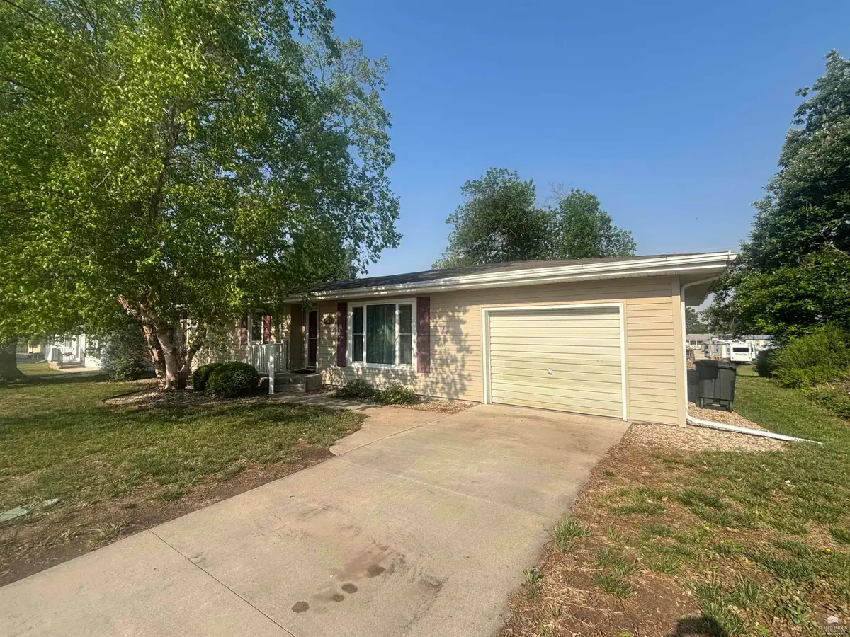 1207 12th Street, Clay Center, KS 67432 - #1