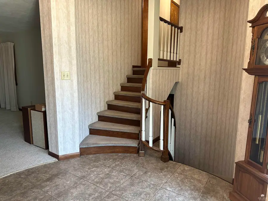 3114 Shaffer Street, Manhattan, KS 66503 - #2