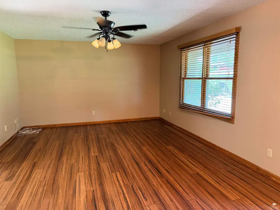 2717 Brookhollow Court, Manhattan, KS 66503 - #2