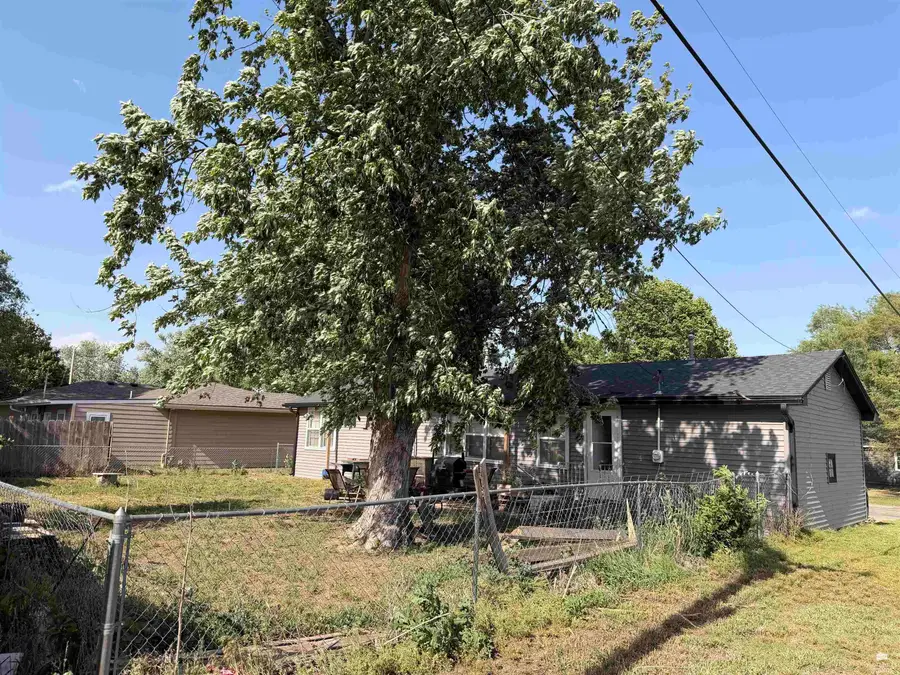 306 N Monroe Street, Abilene, KS 67410 - #3