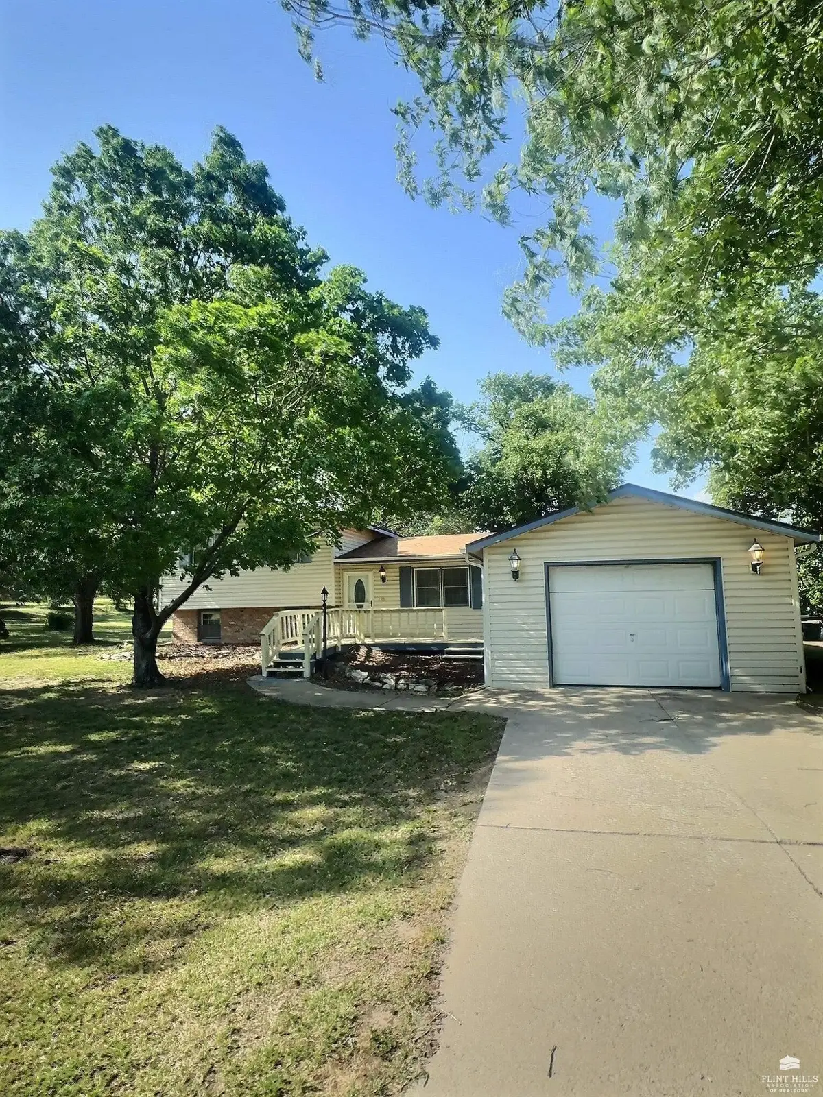 679 2150 Lane, Abilene, KS 67410 - #1