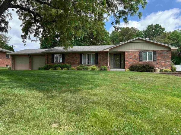 321 Garfield, Clay Center, KS 67432