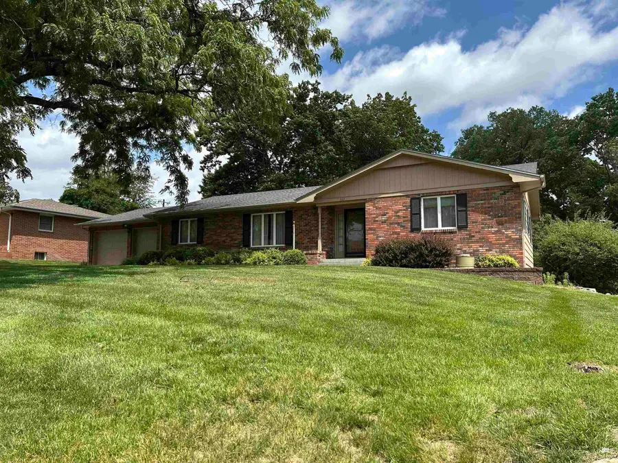 321 Garfield, Clay Center, KS 67432 - #2