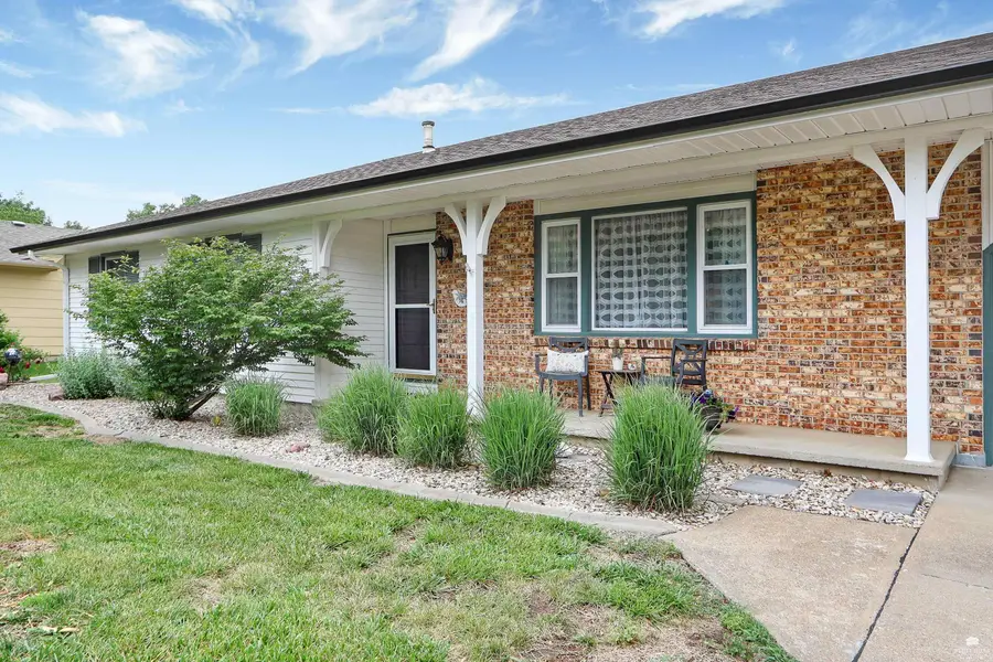 2908 Roma Terrace, Manhattan, KS 66502 - #2