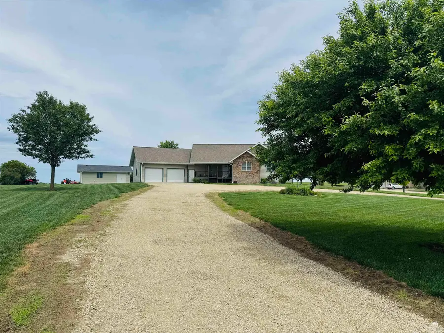 1811 Overview Drive, Clay Center, KS 67432 - #2