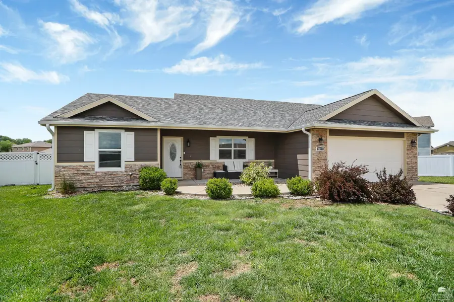 2617 Donnas Way, Manhattan, KS 66502 - #2