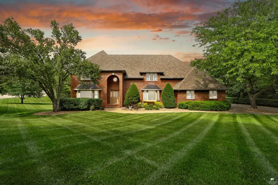 1120 Sharingbrook Dr, Manhattan, KS 66503 - #2