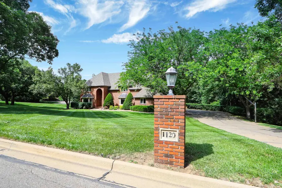 1120 Sharingbrook Dr, Manhattan, KS 66503 - #3